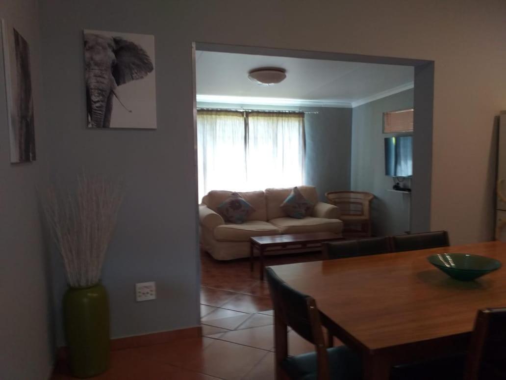 Selati 103 Guest Cottages Malalane Exterior foto